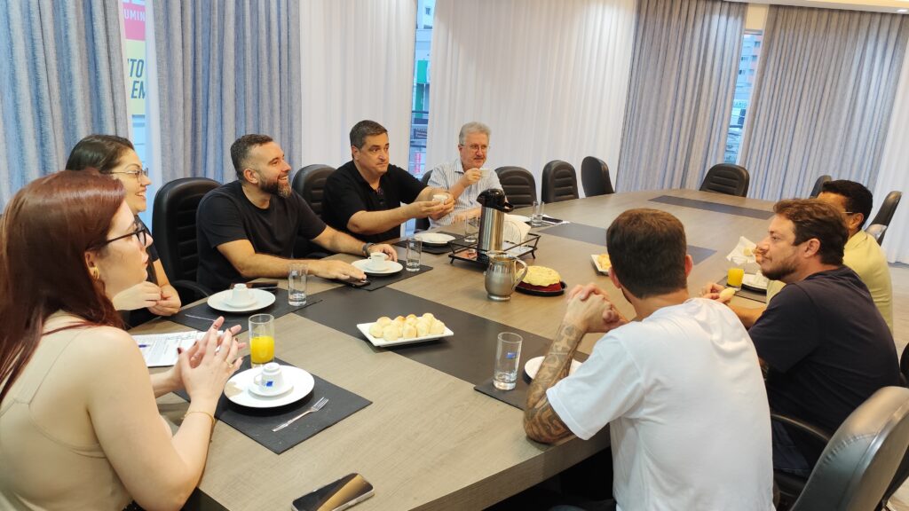 | CDL Palhoça recebe ação solidária e sustentável da Câmara SOMAS