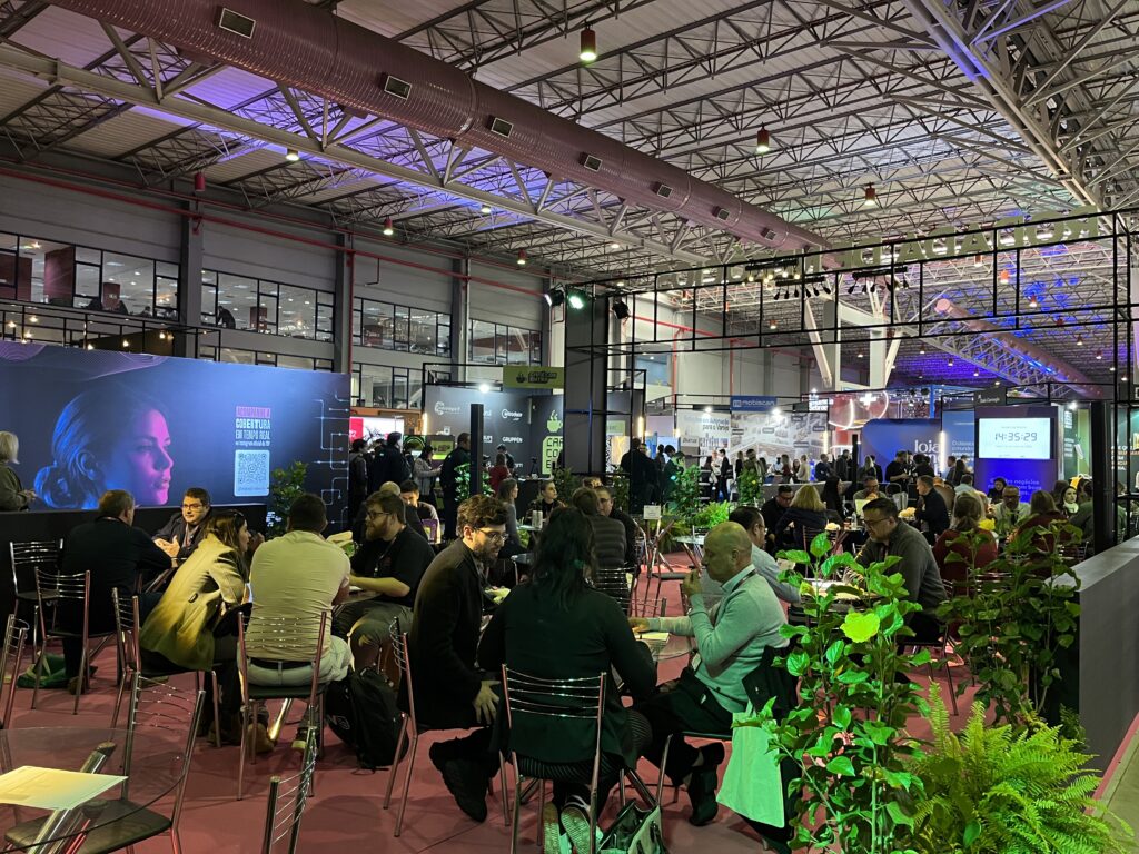 | CDL de Palhoça participa da FBV 2026 em missão empresarial voltada à inovação e ao futuro do varejo