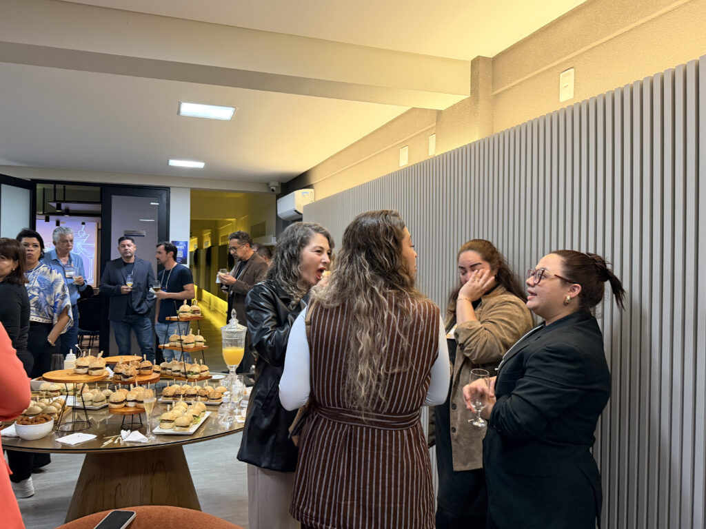 | Happy Hour de Novos Associados fortalece conexões e apresenta a CDL Palhoça aos empresários