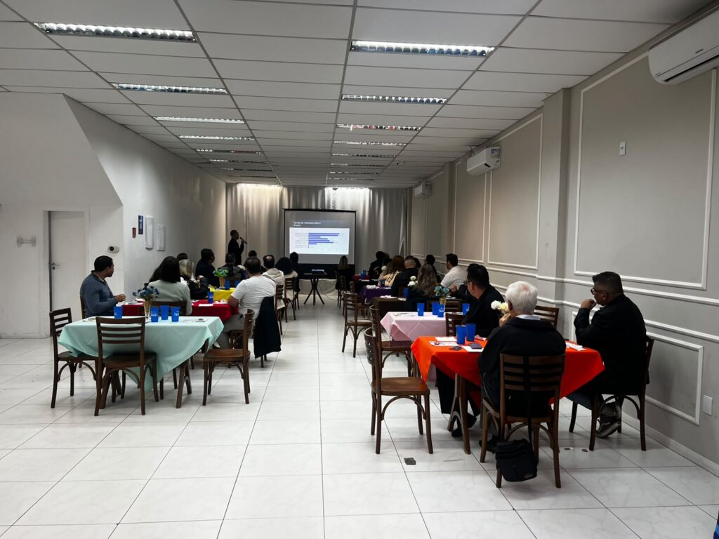 | PITCHzza do RACE reúne empresários para uma noite de networking, conexões e integração na CDL Palhoça